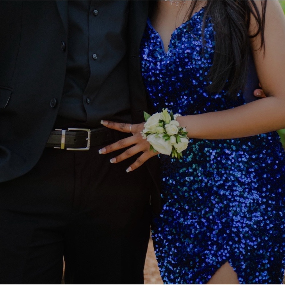 PROM DRESS / EVENT DRESS - Picture 2 of 3